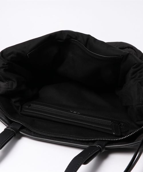 ASH（アッシュ）の「【TRISCIA】BL ショルダーバッグ（ショルダーバッグ・レディース・ブラック・ONE SIZE）」の4枚目の写真