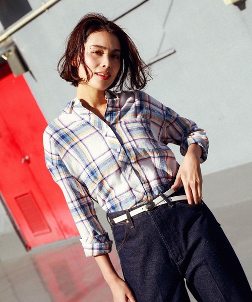 BAYFLOW(ベイフロー)の「リネンチェックシャツ(シャツ/ブラウス・レディース・イエロー/ブルー/グリーン・SMALL/MEDIUM)」の3枚目の写真