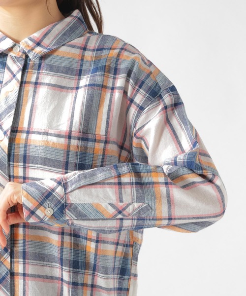 BAYFLOW(ベイフロー)の「リネンチェックシャツ(シャツ/ブラウス・レディース・イエロー/ブルー/グリーン・SMALL/MEDIUM)」の18枚目の写真