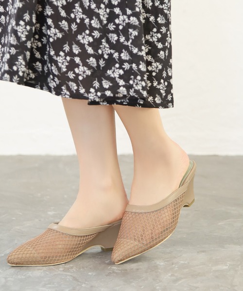 SESTO（セスト）の「ポインテッドトゥウエッジメッシュシアーミュールサンダル（サンダル・レディース・ブラック/ベージュ・L/S/3L/LL/M）」の8枚目の写真