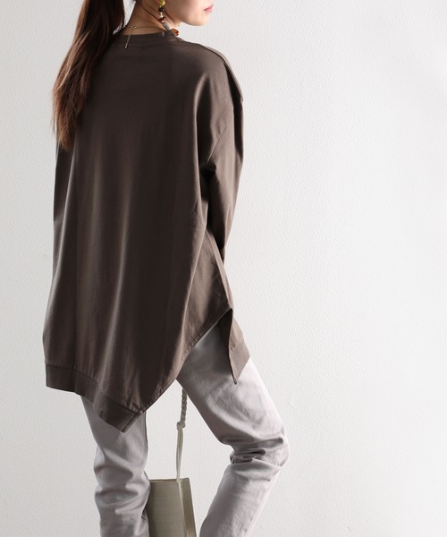 classicalelf（クラシカルエルフ）の「アシンメトリー・ビッグシルエットクルーネック無地ロングカットソー(長袖)（Tシャツ/カットソー・レディース・ホワイト/ブラック/ベージュ/ブラウン/グレイッシュブルー/モスグリーン・MEDIUM/LARGE/X-LARGE/XX-LARGE）」の4枚目の写真
