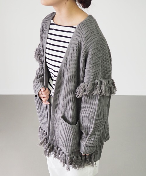 Riberry（リベリー）の「フリンジ使いカーデ（ニット/セーター・レディース・オフホワイト/ブラック/チャコールグレー/ベージュ/カーキ・MEDIUM）」の19枚目の写真