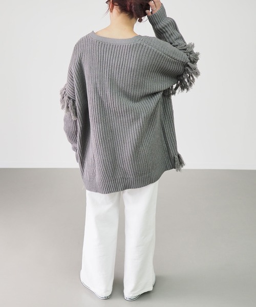 Riberry（リベリー）の「フリンジ使いカーデ（ニット/セーター・レディース・オフホワイト/ブラック/チャコールグレー/ベージュ/カーキ・MEDIUM）」の15枚目の写真