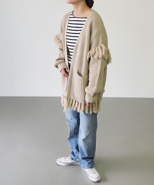 Riberry（リベリー）の「フリンジ使いカーデ（ニット/セーター・レディース・オフホワイト/ブラック/チャコールグレー/ベージュ/カーキ・MEDIUM）」の11枚目の写真