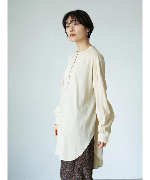 AMERICAN HOLIC（アメリカンホリック）の「シアーバンドカラーラウンドチュニック　＊（Tシャツ/カットソー・レディース・チャコールグレー/ピンク/アイボリー/グレイッシュベージュ・FREE）」の10枚目の写真