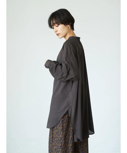 AMERICAN HOLIC（アメリカンホリック）の「シアーバンドカラーラウンドチュニック　＊（Tシャツ/カットソー・レディース・チャコールグレー/ピンク/アイボリー/グレイッシュベージュ・FREE）」の14枚目の写真