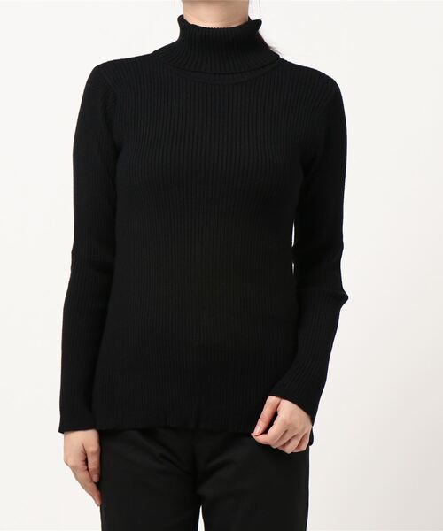 BELLUNA（ベルーナ）の「ふわもちタートルネックニットプルオーバー（ニット/セーター・レディース・ブラック/オフホワイト/杢グレー/パープル系その他・MEDIUM/LARGE/X-LARGE）」の14枚目の写真