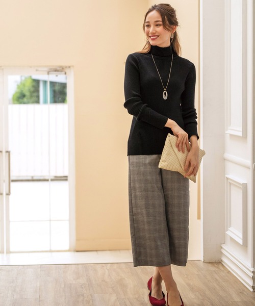 BELLUNA（ベルーナ）の「ふわもちタートルネックニットプルオーバー（ニット/セーター・レディース・ブラック/オフホワイト/杢グレー/パープル系その他・MEDIUM/LARGE/X-LARGE）」の6枚目の写真