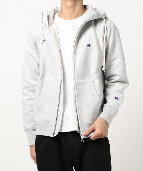 Champion（チャンピオン）の「【CHAMPION/チャンピオン】ストームシェルジップフーディー　Ｃ３－Ｌ１０９　防風機能　汗の水蒸気を外に放出する透湿性　ワンポイント刺繍　ジップパーカー（パーカー・メンズ・グレー/ブラック・MEDIUM/LARGE/X-LARGE）」の2枚目の写真