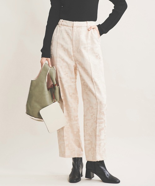 The Virgnia（ザ ヴァージニア）の「ジャガードパイピングタックパンツ（その他パンツ・レディース・ベージュ/ライトグリーン・38/36）」の2枚目の写真