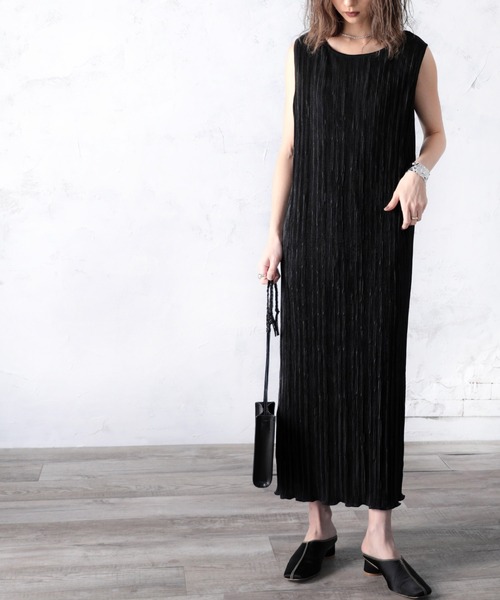 classicalelf(クラシカルエルフ)の「サテンノースリーブワッシャーワンピース(袖なし)(ワンピース・レディース・ブラック/モカ/グレイッシュベージュ・MEDIUM/LARGE/X-LARGE)」の5枚目の写真