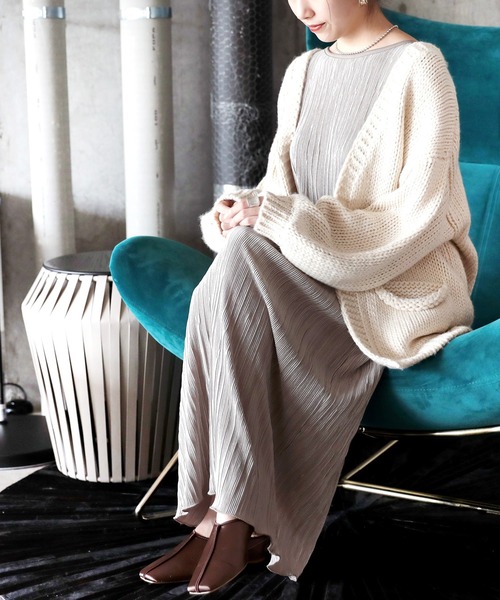 classicalelf(クラシカルエルフ)の「サテンノースリーブワッシャーワンピース(袖なし)(ワンピース・レディース・ブラック/モカ/グレイッシュベージュ・MEDIUM/LARGE/X-LARGE)」の16枚目の写真