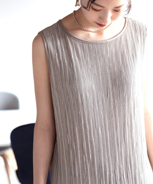 classicalelf(クラシカルエルフ)の「サテンノースリーブワッシャーワンピース(袖なし)(ワンピース・レディース・ブラック/モカ/グレイッシュベージュ・MEDIUM/LARGE/X-LARGE)」の15枚目の写真