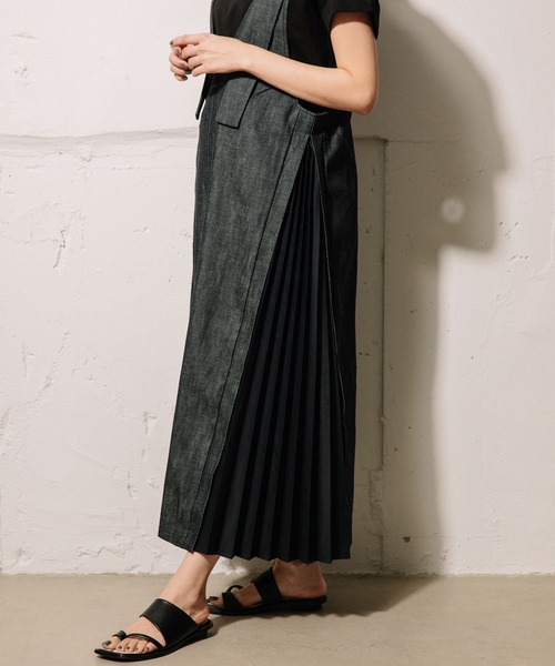 MARECHAL TERRE（マルシャルテル）の「サイドプリーツジャンパースカート（ジャンパースカート・レディース・ブラック/ベージュ/インディゴブルー・SMALL/MEDIUM）」の7枚目の写真
