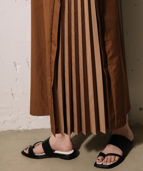 MARECHAL TERRE（マルシャルテル）の「サイドプリーツジャンパースカート（ジャンパースカート・レディース・ブラック/ベージュ/インディゴブルー・SMALL/MEDIUM）」の16枚目の写真