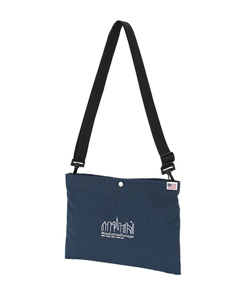 Manhattan Portage(マンハッタンポーテージ)の「Botanical Sullivan Shoulder Bag Canvas Lite(ショルダーバッグ・メンズ・ナチュラル/ダークネイビー・SMALL)」の1枚目の写真