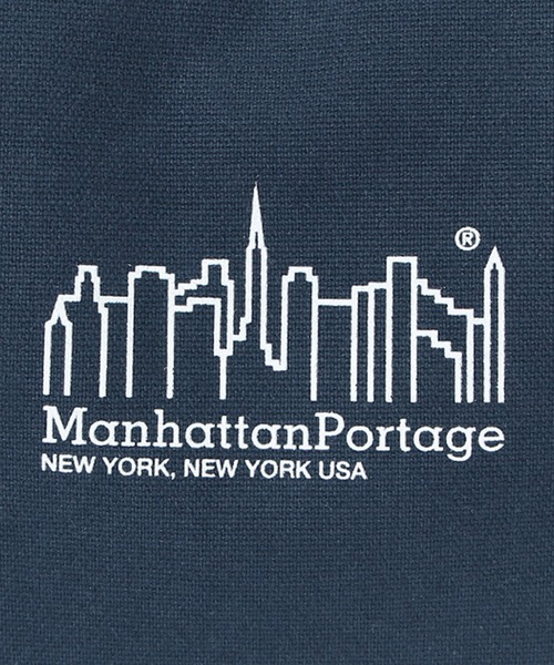 Manhattan Portage(マンハッタンポーテージ)の「Botanical Sullivan Shoulder Bag Canvas Lite(ショルダーバッグ・メンズ・ナチュラル/ダークネイビー・SMALL)」の7枚目の写真