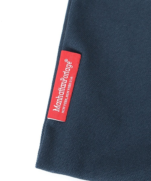 Manhattan Portage(マンハッタンポーテージ)の「Botanical Sullivan Shoulder Bag Canvas Lite(ショルダーバッグ・メンズ・ナチュラル/ダークネイビー・SMALL)」の8枚目の写真