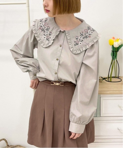 apres jour（アプレジュール）の「刺繍襟ブラウス【ZOZOTOWN限定アイテム】（シャツ/ブラウス・レディース・オフホワイト/グレイッシュベージュ/ミント・X-LARGE/フリー）」の11枚目の写真