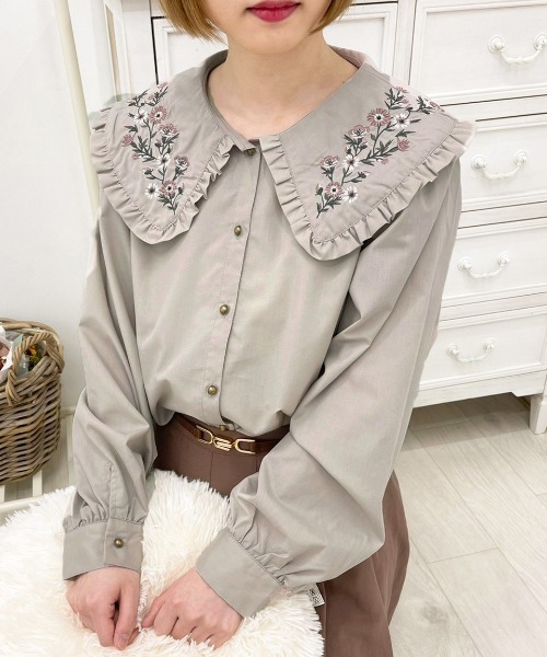 apres jour（アプレジュール）の「刺繍襟ブラウス【ZOZOTOWN限定アイテム】（シャツ/ブラウス・レディース・オフホワイト/グレイッシュベージュ/ミント・X-LARGE/フリー）」の14枚目の写真