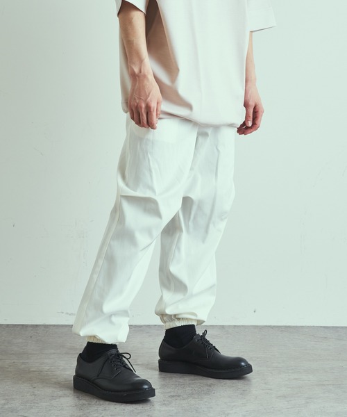 Lui's（ルイス）の「カラージョガーパンツ（スラックス）」 - WEAR