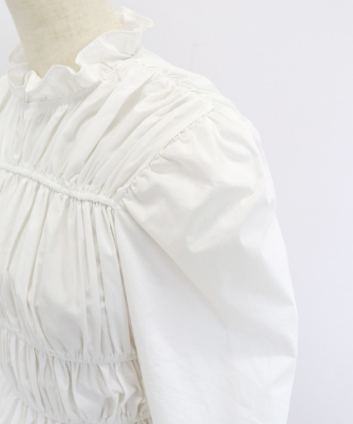 BLUEEAST(ブルーイースト)の「シャーリングブラウス(シャツ/ブラウス・レディース・ホワイト/ブラック/イエロー/レッド・MEDIUM)」の10枚目の写真