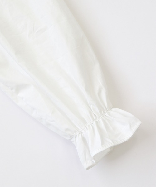 BLUEEAST(ブルーイースト)の「シャーリングブラウス(シャツ/ブラウス・レディース・ホワイト/ブラック/イエロー/レッド・MEDIUM)」の7枚目の写真