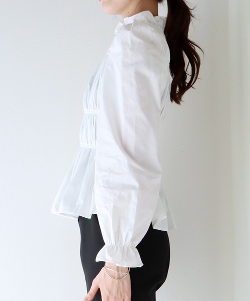 BLUEEAST(ブルーイースト)の「シャーリングブラウス(シャツ/ブラウス・レディース・ホワイト/ブラック/イエロー/レッド・MEDIUM)」の15枚目の写真