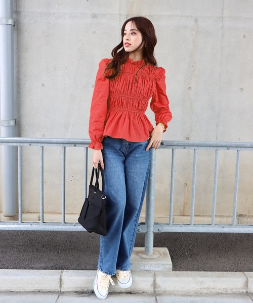 BLUEEAST(ブルーイースト)の「シャーリングブラウス(シャツ/ブラウス・レディース・ホワイト/ブラック/イエロー/レッド・MEDIUM)」の20枚目の写真