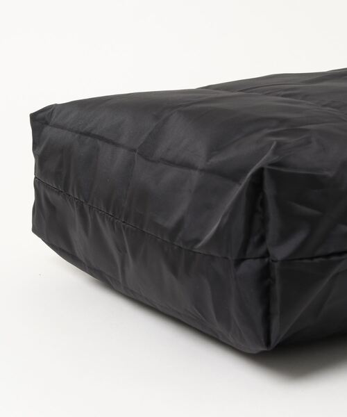 Lee(リー)の「【LEE/リー】カラビナ付きワンポイントブランドロゴパッカブルエコトートバッグ(収納可)(エコバッグ/サブバッグ・レディース・ブラック/ベージュ/ネイビー/グレー/カーキ/ワイン・FREE)」の10枚目の写真