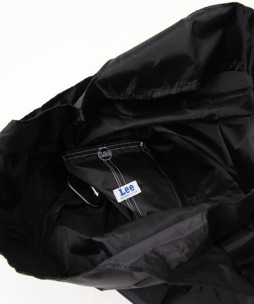 Lee(リー)の「【LEE/リー】カラビナ付きワンポイントブランドロゴパッカブルエコトートバッグ(収納可)(エコバッグ/サブバッグ・レディース・ブラック/ベージュ/ネイビー/グレー/カーキ/ワイン・FREE)」の11枚目の写真
