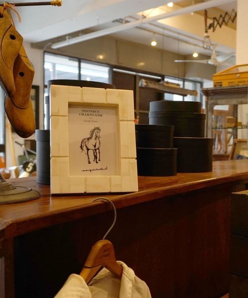 MONIQUE CHARTLAND by GOODY GRAMS（モニークチャートランドバイグッディグラムス）の「PHOTO FRAME-EURA　フォトフレーム エウラ（フォトフレーム・レディース・ホワイト・FREE）」の8枚目の写真