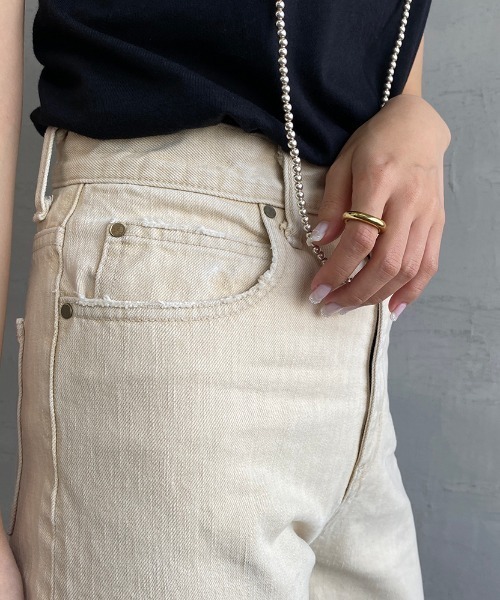 BLACK BY MOUSSY（ブラックバイマウジー）の「[BLACK BY MOUSSY/ブラックバイマウジー] 別注 KONA ハイウエストカットオフデニム（デニムパンツ・レディース・ベージュ・23/24/25/26）」の4枚目の写真