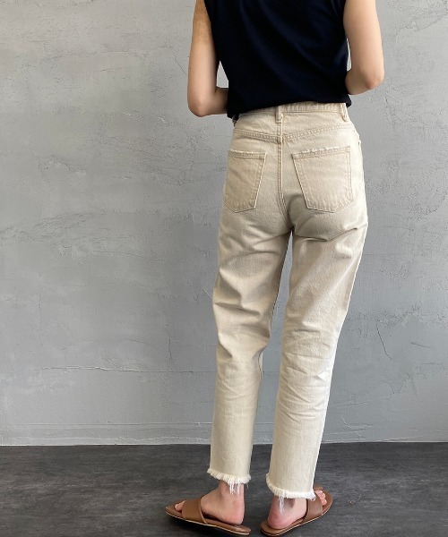 BLACK BY MOUSSY（ブラックバイマウジー）の「[BLACK BY MOUSSY/ブラックバイマウジー] 別注 KONA ハイウエストカットオフデニム（デニムパンツ・レディース・ベージュ・23/24/25/26）」の11枚目の写真