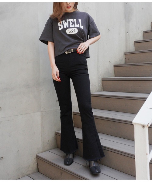 ANAP（アナップ）の「バックレースアップブラックフレアパンツ（デニムパンツ・レディース・ブラック・S/M）」の17枚目の写真