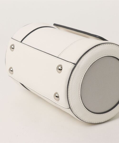 Ezick(エジック)の「丸型バッグ(ショルダーバッグ・レディース・ホワイト・FREE)」の16枚目の写真