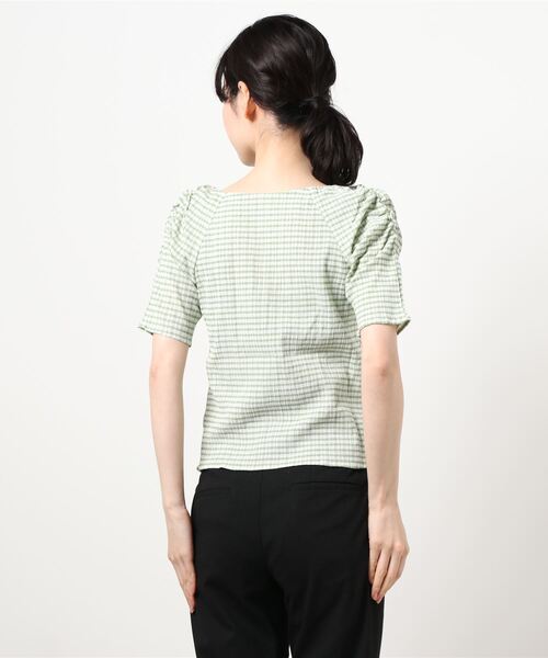 FREE'S MART（フリーズマート）の「フロントシャーリングスクエアネックトップス（シャツ/ブラウス・レディース・ホワイト/ブラック/ブラック系その他/グリーン系その他3・FREE）」の6枚目の写真