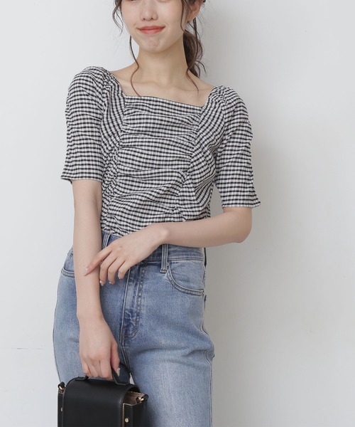 FREE'S MART（フリーズマート）の「フロントシャーリングスクエアネックトップス（シャツ/ブラウス・レディース・ホワイト/ブラック/ブラック系その他/グリーン系その他3・FREE）」の3枚目の写真