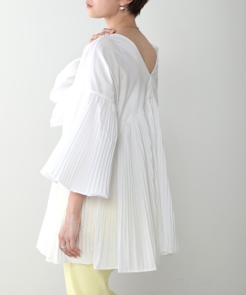 Bou Jeloud（ブージュルード）の「前後2ＷＡＹ袖ボリュームブラウス（シャツ/ブラウス・レディース・オフホワイト/キャメル/ブラック・FREE）」の8枚目の写真