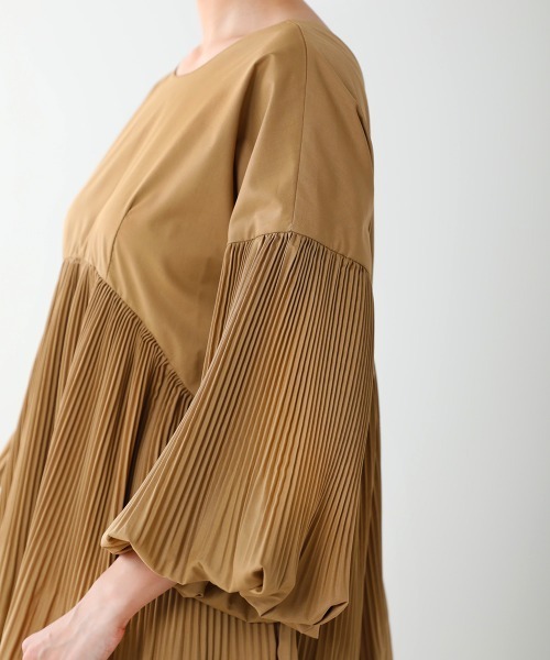 Bou Jeloud（ブージュルード）の「前後2ＷＡＹ袖ボリュームブラウス（シャツ/ブラウス・レディース・オフホワイト/キャメル/ブラック・FREE）」の22枚目の写真