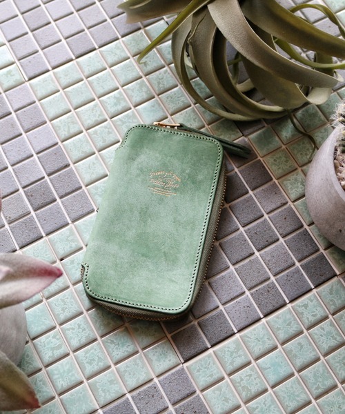 THE SUPERIOR LABOR（シュペリオールレイバー）の「leather zip pen