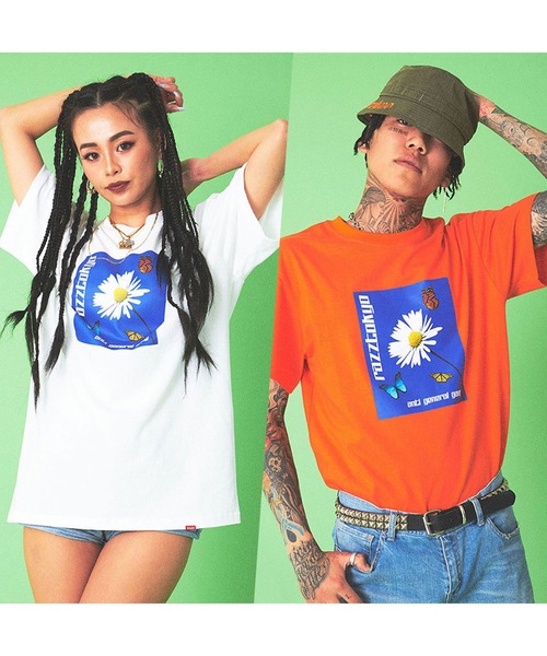 RAZZIS（ラズ）の「『RAZZIS/ラズイズ』フラワープリントクルーネック半袖Tシャツ （Tシャツ/カットソー・メンズ・オレンジ/ホワイト・XL/M/L）」の3枚目の写真
