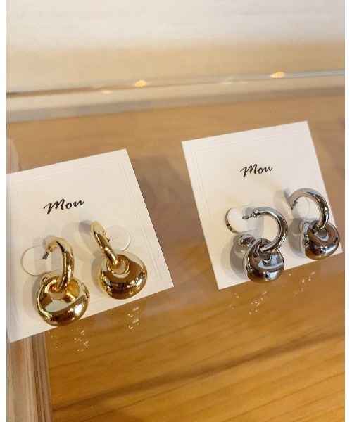 mou（モウ）の「Cカーブスィングピアス（ピアス（両耳用）・レディース・シルバー/ゴールド・FREE）」の8枚目の写真