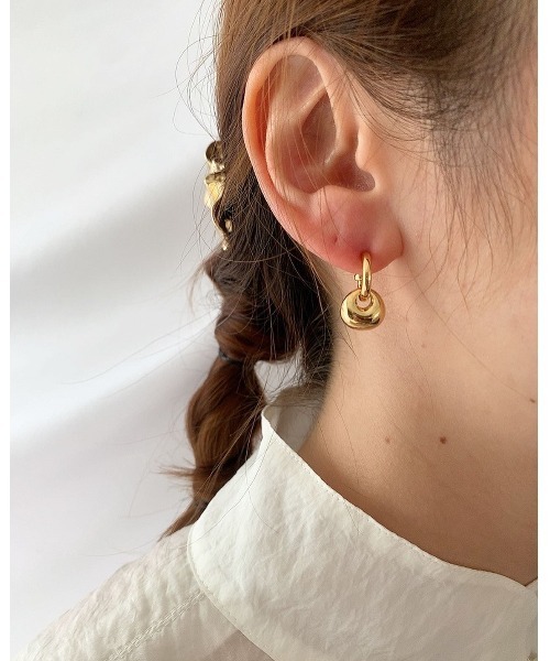 mou（モウ）の「Cカーブスィングピアス（ピアス（両耳用）・レディース・シルバー/ゴールド・FREE）」の9枚目の写真