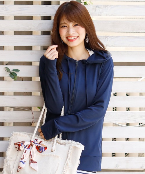 ElegChic(エレグシック)の「ベーシックラッシュガード(パーカー・レディース・ネイビー/オフホワイト/イエロー/ミント/モカ/ピンクベージュ/グレー/ブラック・M/XL/X-LARGE/MEDIUM)」の12枚目の写真