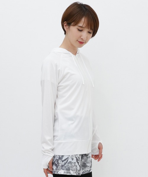 ElegChic(エレグシック)の「ベーシックラッシュガード(パーカー・レディース・ネイビー/オフホワイト/イエロー/ミント/モカ/ピンクベージュ/グレー/ブラック・M/XL/X-LARGE/MEDIUM)」の15枚目の写真