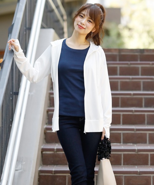 ElegChic(エレグシック)の「ベーシックラッシュガード(パーカー・レディース・ネイビー/オフホワイト/イエロー/ミント/モカ/ピンクベージュ/グレー/ブラック・M/XL/X-LARGE/MEDIUM)」の17枚目の写真