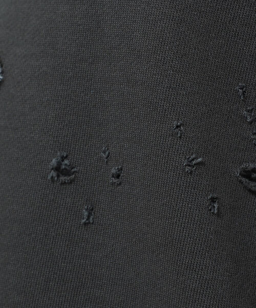 BEAMS（ビームス）の「BEAMS / ダメージ クルーネック スウェット（スウェット・メンズ・オフホワイト/ブラック系その他4・SMALL/MEDIUM/LARGE/X-LARGE）」の18枚目の写真