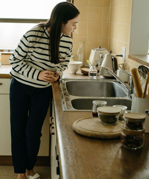 SHIPS any（シップス エニィ）の「SHIPS any & cozy: リラックスウェア パイル イージーパンツ <WOMEN>（その他パンツ・レディース・ホワイト/オフホワイト/ネイビー・ONE SIZE）」の6枚目の写真