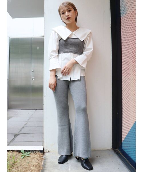 MURUA（ムルーア）の「【ONLINE限定】リブフィットフレアパンツ（スウェットパンツ・レディース・アイボリー/グレー/ブラック・FREE）」の13枚目の写真